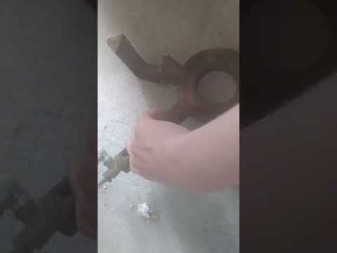 Vidéo : pourquoi un brûleur fait une flamme orange ? J'ai la solution.