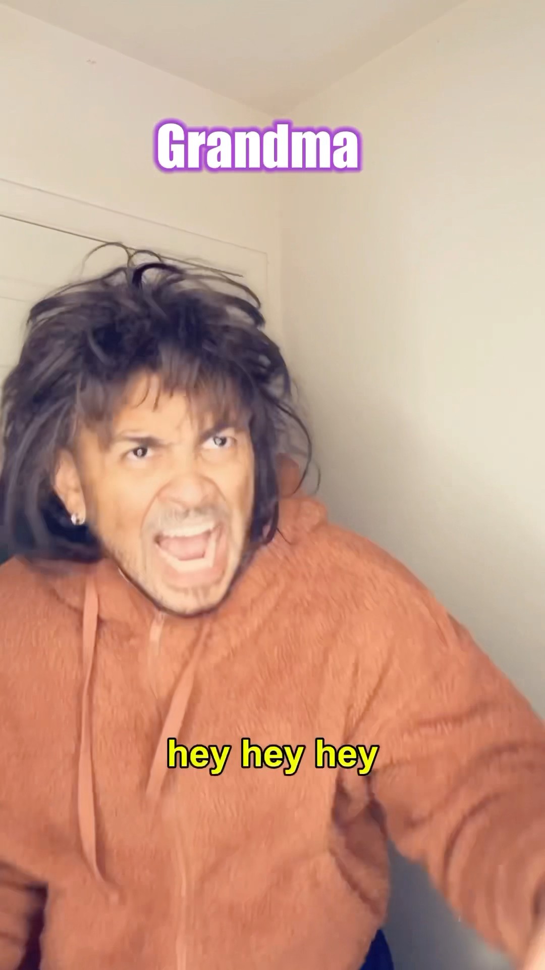 Grandma don’t play…?? #comedy IB:@lindseywyatt #viral