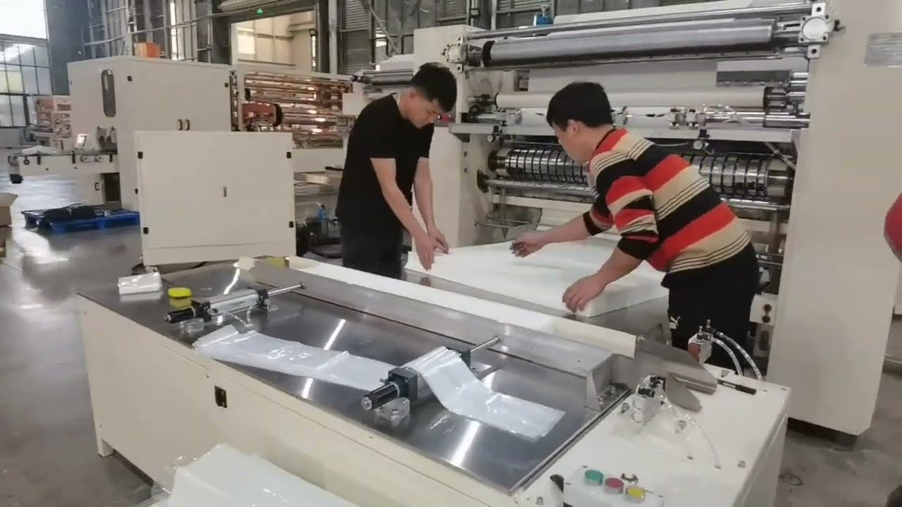 Ligne de production de machine de découpe d'ensachage de papier d'essuie-mains laminé N Z
