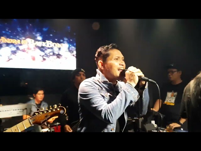 ANDRA & THE BACKBONE - JALANMU BUKAN JALANKU ODIN 2ND ANNIV class=