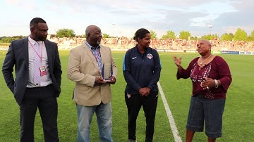 Briana Scurry presented with Lifetime Achievement Award