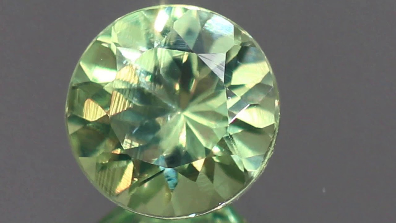 天然バナジウムクリソベリル 0.62ct 【ミント・UV蛍光】 日独ソ付