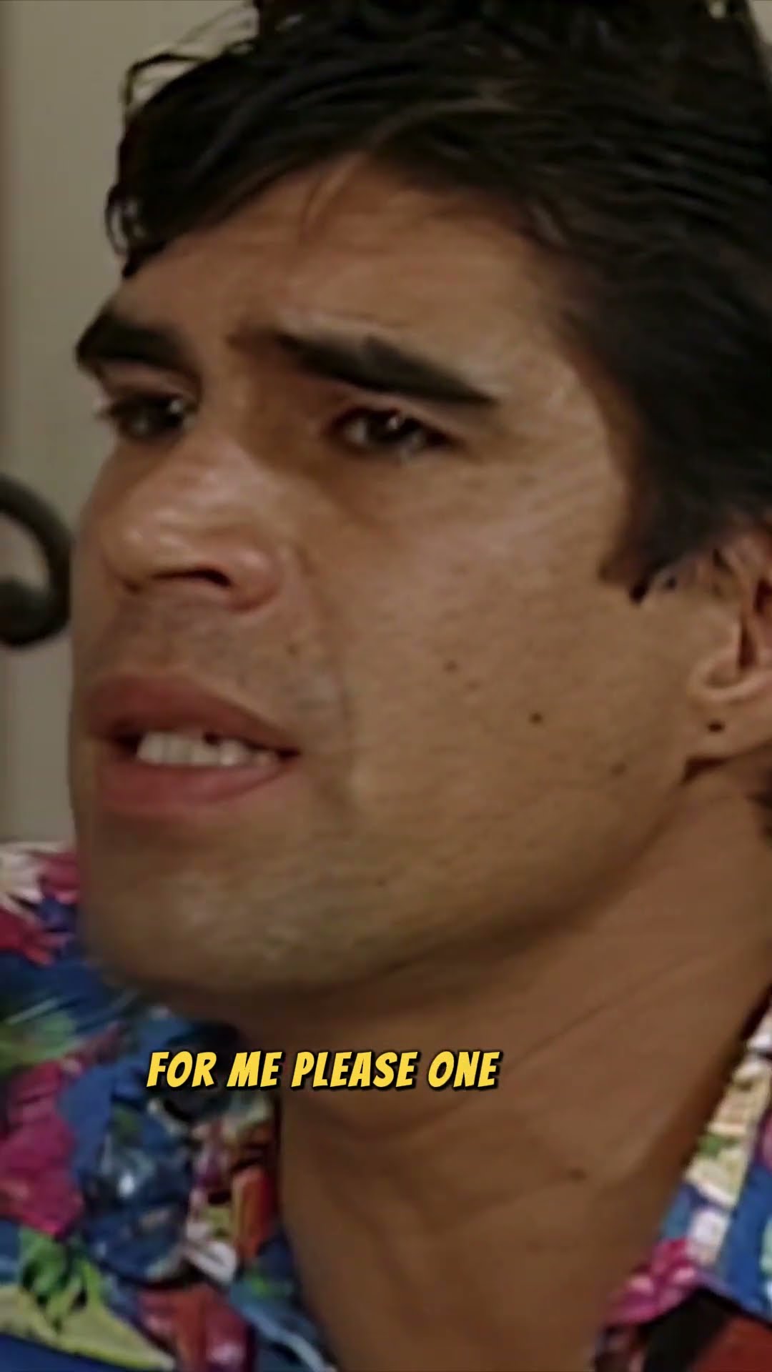 Practicando mi english con el mesero ???​ ? #tlnovelas  #EntreelAmoryelOdio