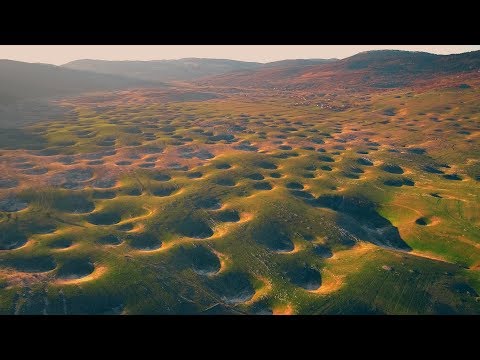 Rijetki fenomen zvani "vrtače" iz zraka! Let iznad sela Kapljuh kod Bosanskog Petrovca