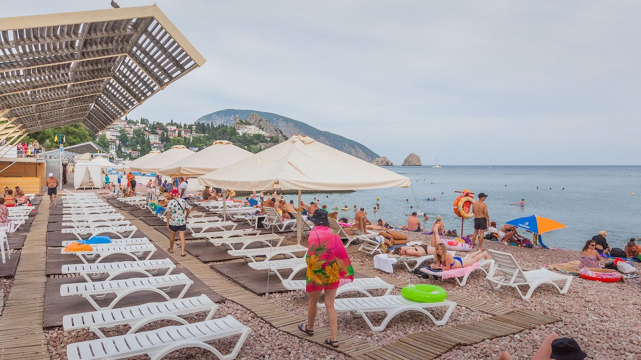 Гурзуф сегодня, по Крыму идут дожди, что происходит на пляжах и набережной, самое свежее видео.