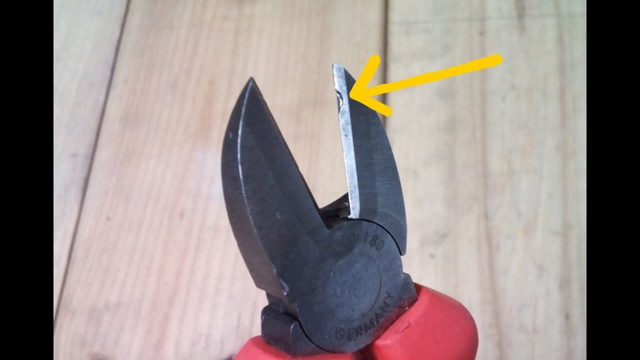 Hasta los duros caen, alicates de corte Knipex mellados 
