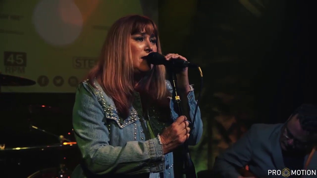 Juliet Simmons Dinallo & Michael Dinallo "You Got Nothing on Me"