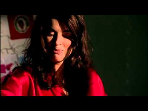 Nigella Lawson Thank You Lord ქალი ქუხნაში