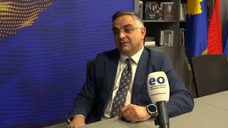 “Lëmoshë në prag zgjedhjesh”, opozita dhe ekonomistët kritikojnë shtesat prej 100 eurosh