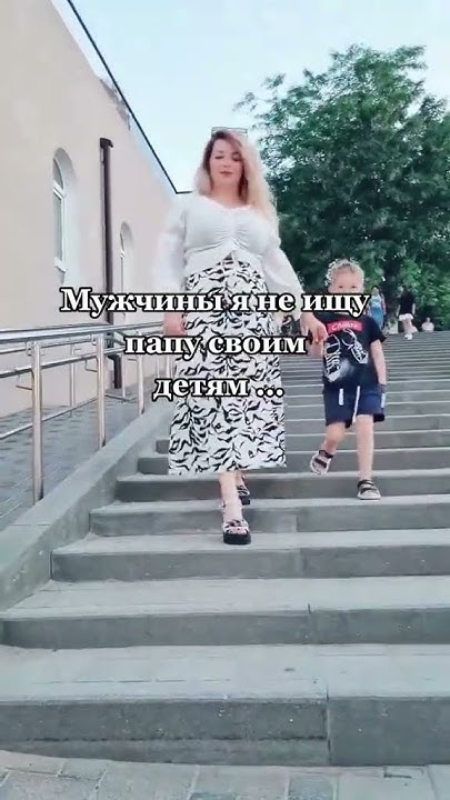 #уралочка #деревенскаяжизнь #уральскаядевушка - YouTube