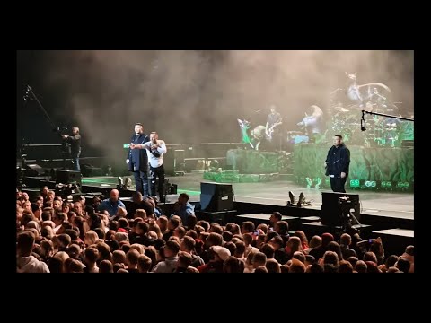 Kontra K - verhindert Schlägerei Auf seinem Konzert in Köln!  und schmeisst Schläger raus!!!