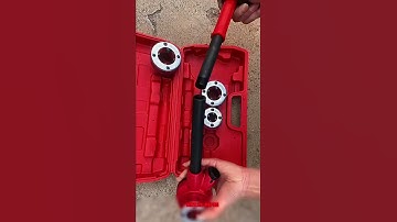 Convenient manual pipe threading tool for metal pipes 🛠️🔧⚙️