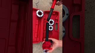 Convenient Manual Pipe Threading Tool For Metal Pipes 