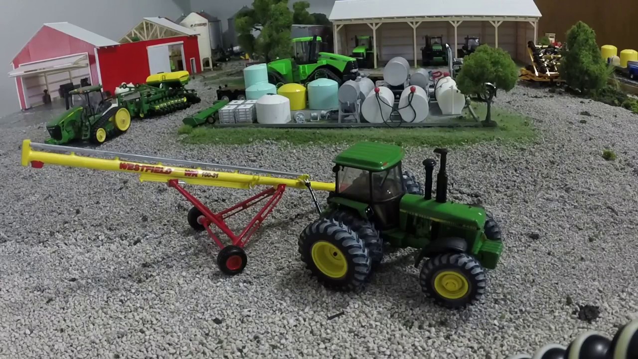 1/64 ertl custom farm 32' standi toys green w/ white rims grain auger s scale 