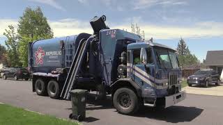 Peterbilt 320 Republic Services Amrep Elliptical Garbage Truck