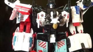 Transformers Combiner Wars: Combiner Defensor Review