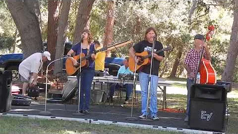 Mary & Perry Murphree ~ Someone I used To Know