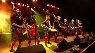 Red Hot Chilli Pipers - Croftinloan Times LIVE