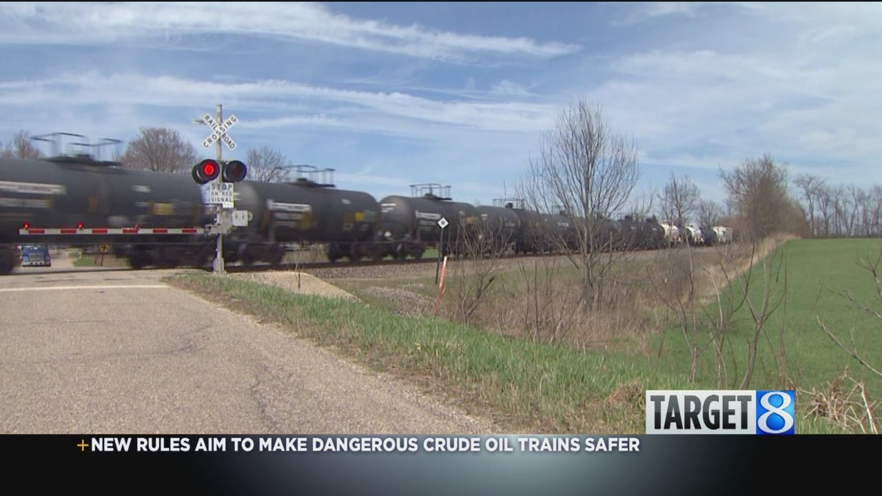 US, Canada unveil rules to boost oil train safety