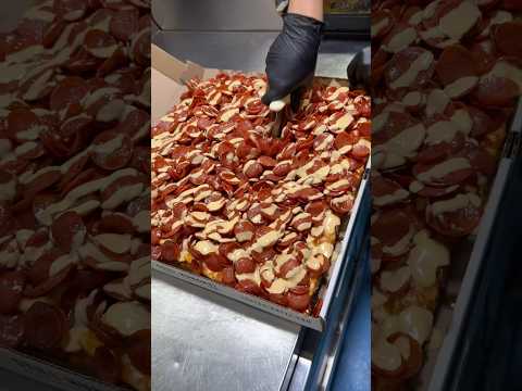 JUST THE RIGHT AMOUNT OF PEPPERONI! 🍕🤤 #DEVOURPOWER