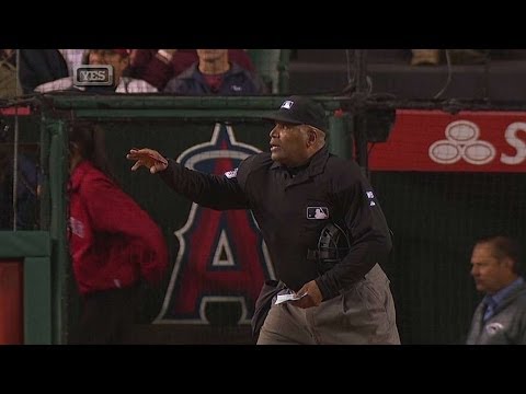 NYY@LAA: Kelley gets ejected by Laz Diaz for arguing