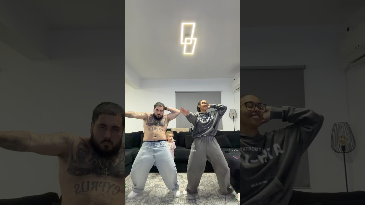 He’s sexy and he knows it 😅💃🏽🕺🏻😂 #neekzsandlagi