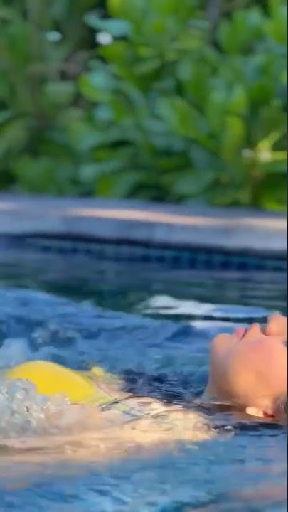 hottest bengali beauty Sonia Hossain with bikini