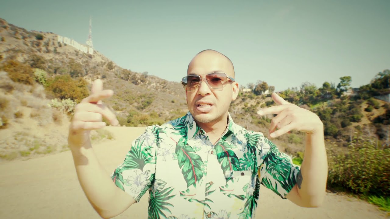 DL da ARSUN - Dear Universe (Official Video)