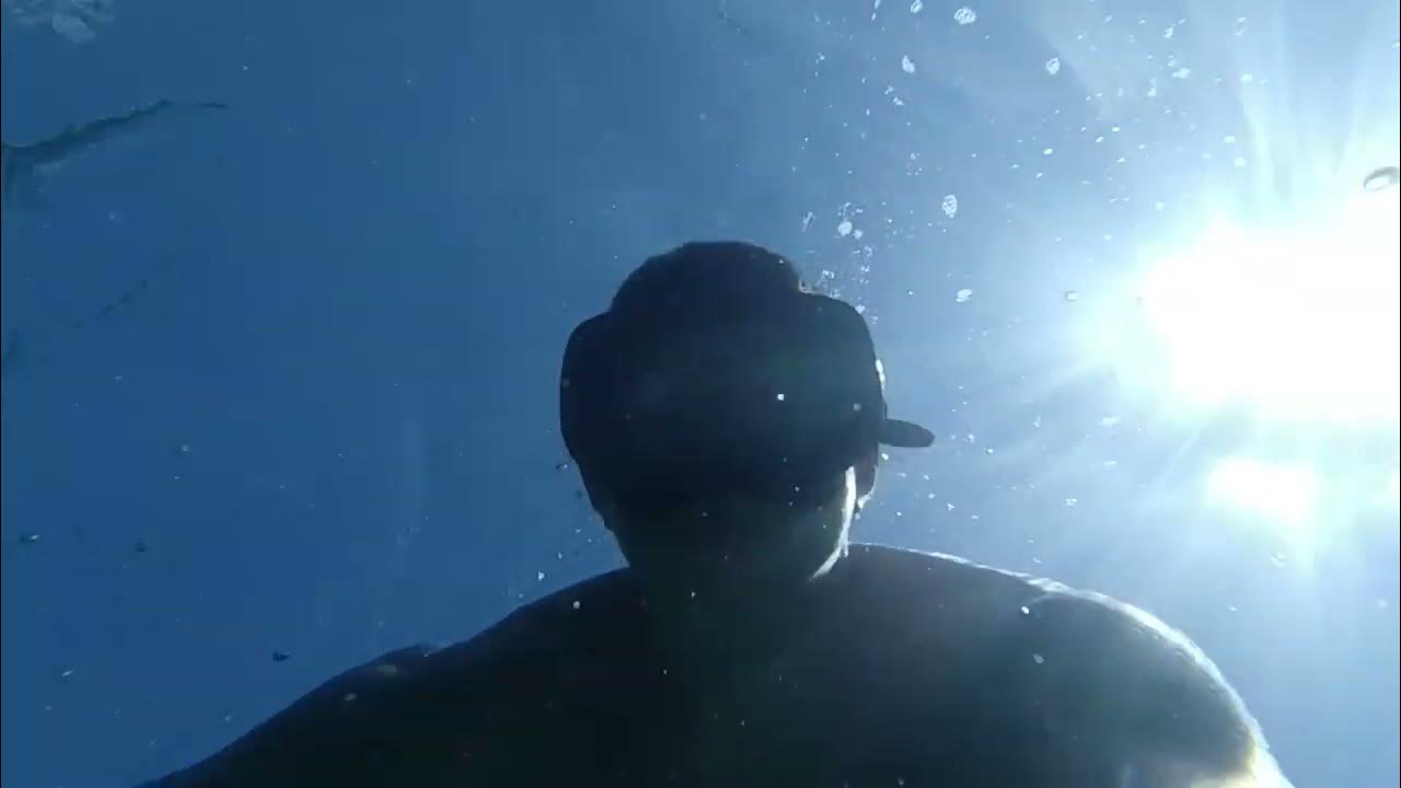 взмах волосами из воды. море жизни. девушка-море. море теплой его водой песня. музыка и вода картинки.