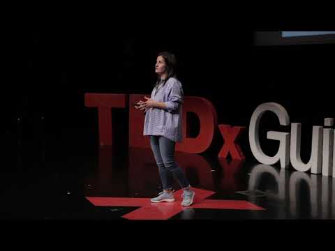 Costureira na época digital | Carla Costa | TEDxGuimarães