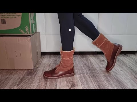 Crush cartonboxes with my brown Timberland boots #SOFIAARMAZZI