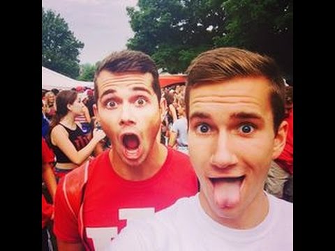 Cute Kiss Mark & ethan 