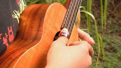 Uke Minutes 112 - How to Shape a Thumb Pick