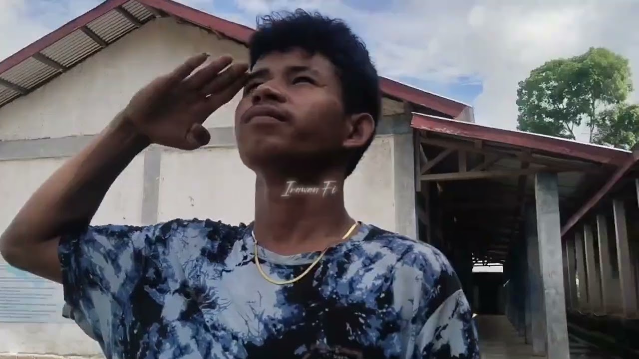 School B Roll, anak sanbart.