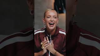 Крутые ведущие — Карина Мурашкина 😍 и Дмитрий Хрусталёв! ШОУ «МОЯ МАМА — ГОЛОГРАММА»