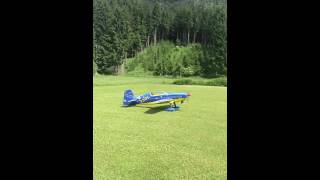 Erstflug Extra 330L CRASH