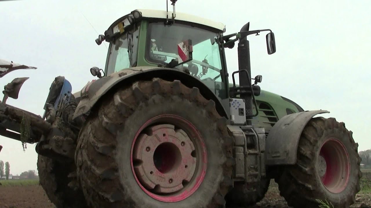 936 Vario BIG TIRES + Lemken Juwel 8 - Ploughing in Italy 2014