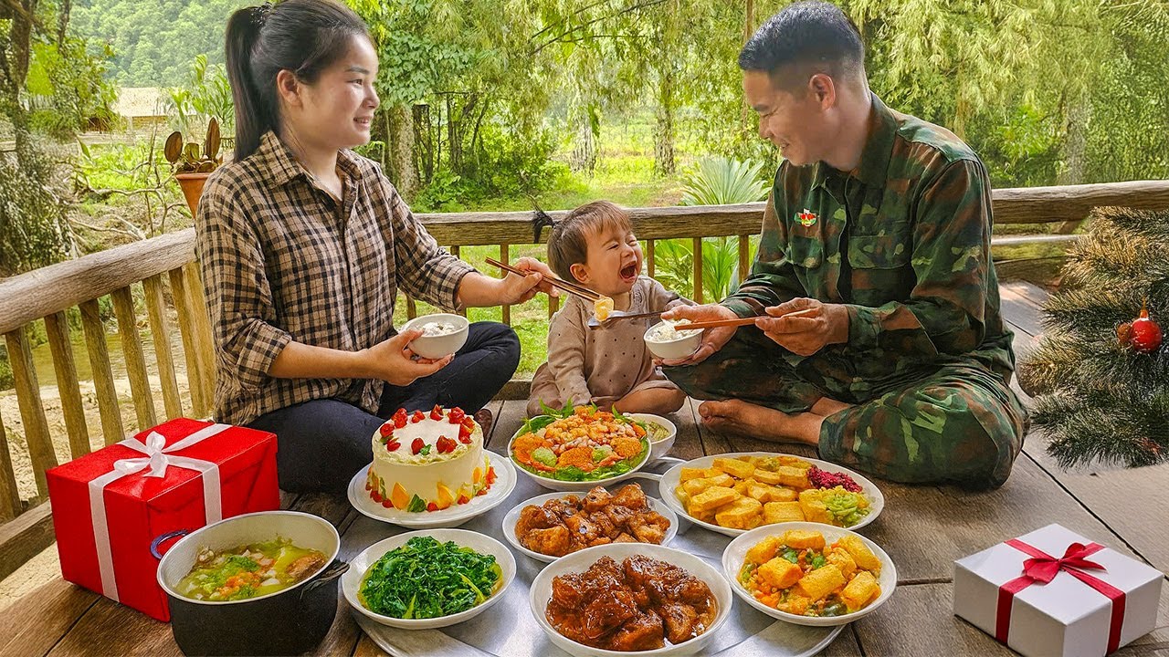 Surprise Gift from Wife on International Men's Day - Happy Family Meal | Ly Tieu Ha's Husband