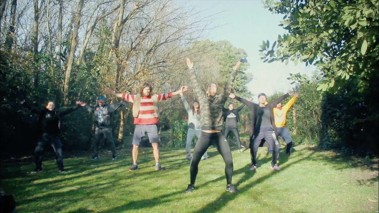 Los Reyes del Falsete - Menos de Lo Mismo (Videoclip Oficial)