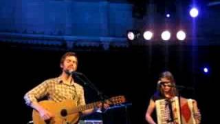 Bowerbirds- The Ticonderoga (live)