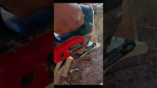 Tips menggunakan jigsaw dengan benar untuk potong melengkung #woodworking #wood #tools #diy #shorts