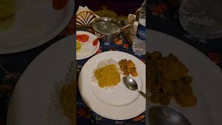 Meals on a Srinagar Houseboat😋 #travel #food #minivlog #shorts #ytshorts #youtube #youtubeshorts #yt