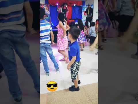 camera iphone 8 plus apk ALEJO BAILANDO OBRA DE TEATRO