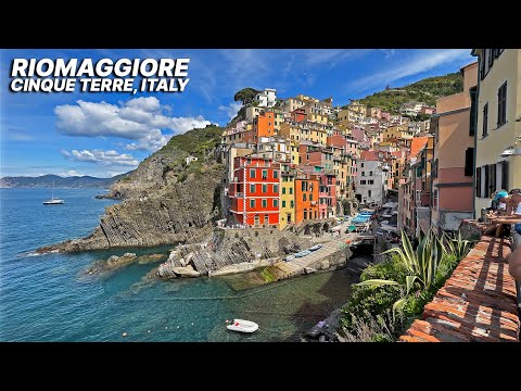 Exploring Riomaggiore, Cinque Terre, Italy 🇮🇹: A walking tour of this charming coastal town