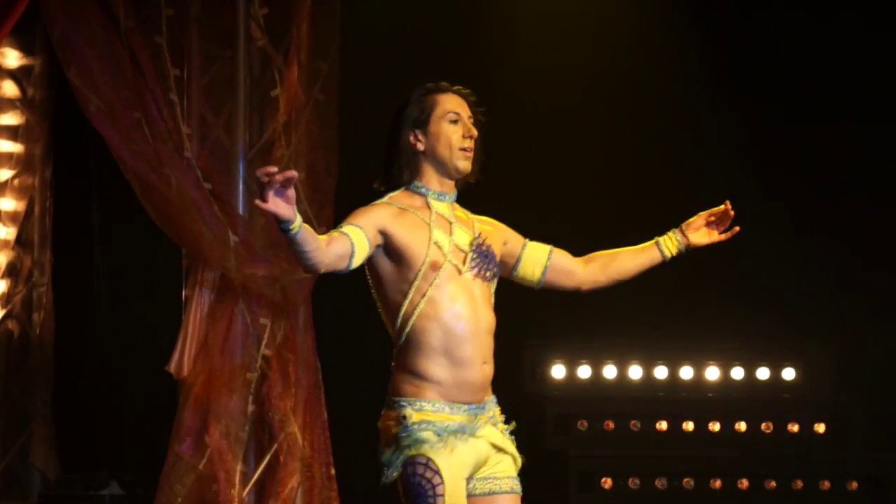 Turkish male Belly Dancer Zadiel mastering Darbuka Solo 2016 Hamada