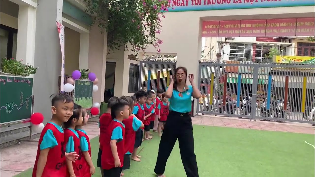 Phát triển thể chất  Vận động liên hoàn với dây