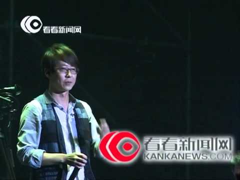 【独家现场】五月天上海慈善演唱会 冠佑深情演唱《终结孤单》