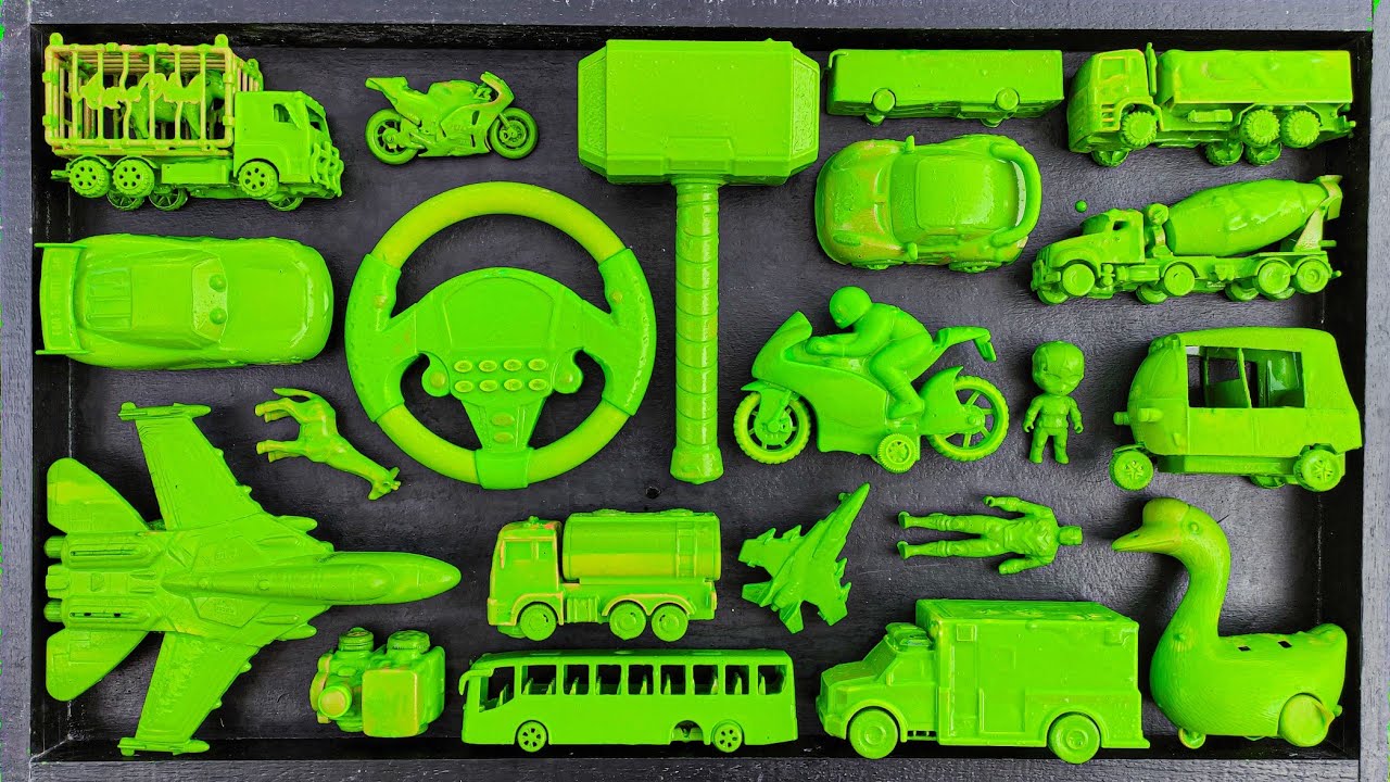 Membersihkan Mainan Truk Molen, Truk Pasir, Ambulance, Kereta Api, Excavator, Pesawat