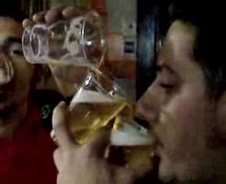 (l'aquila) banana amazing shows - GREAT TRICK WITH BEERS!!!