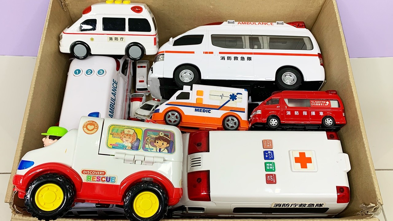 走る走る、救急車ミニカー坂道走る。走行テスト！Running, running, ambulance miniature car hill running. driving test!